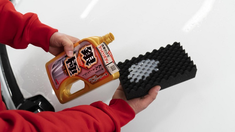 Soft99 Kiwami Set Light Wax & Shampoo - tvrdý vosk a autošampon na světlé laky